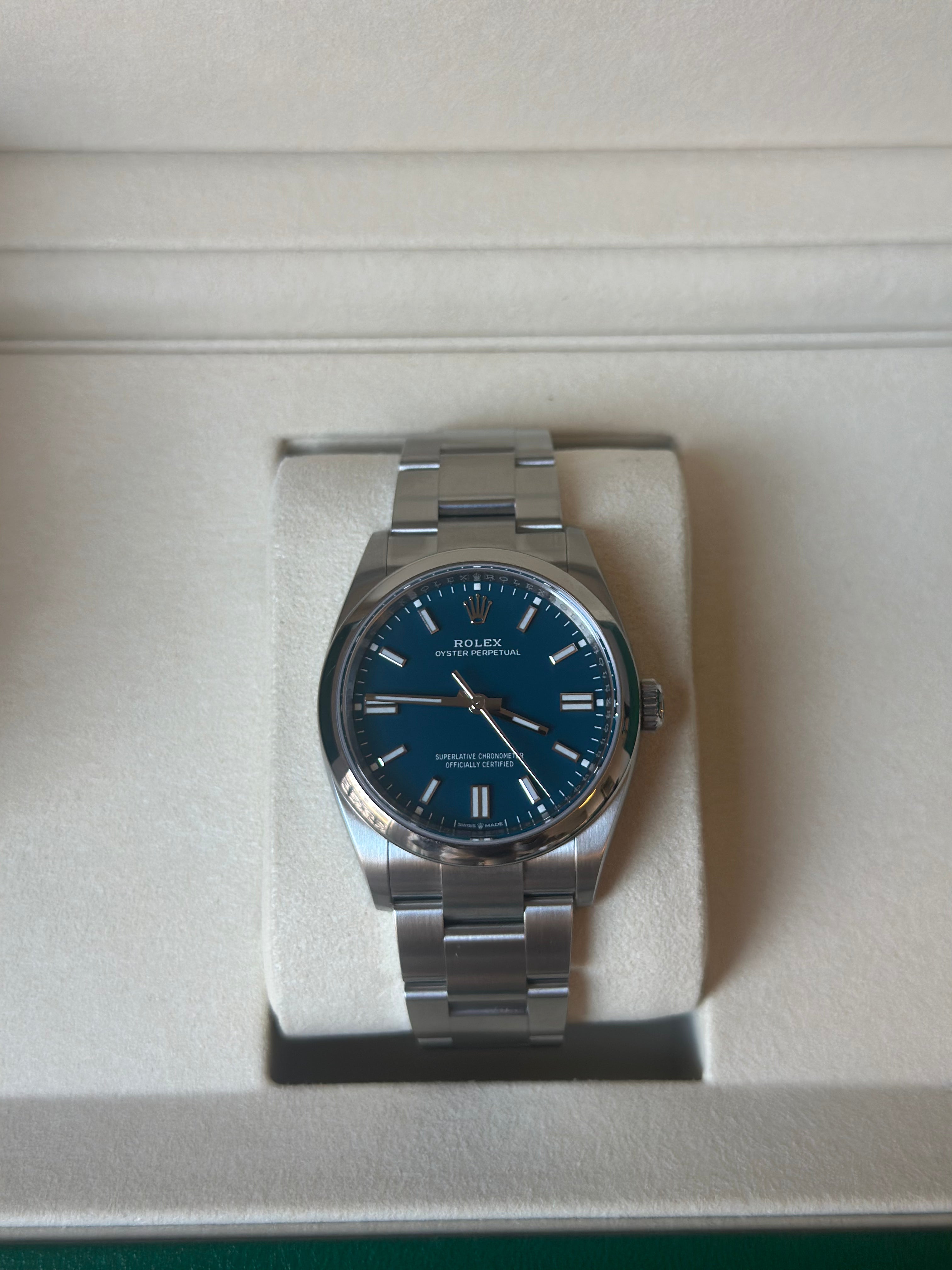 Rolex 126000 Oyster